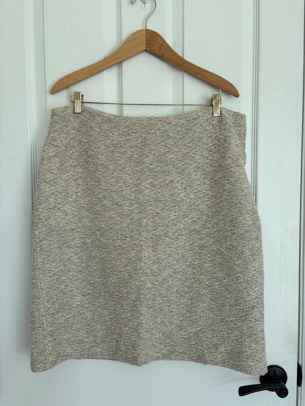 St. John Boucle Tweed Knit Pencil Skirt Tan Size 14